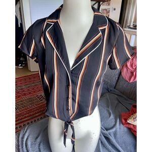 NWT $24.97 Hiatus, Nordstrom Rack, sht-slv Black Button-up Crop Top, Sz S